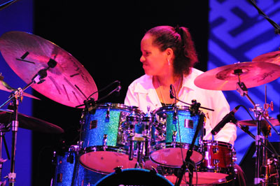 Terri Lyne Carrington photo by (c)�����p�Y�^(c)Hideo Nakajima�@(c)TOKYO JAZZ FESTIVAL 2010