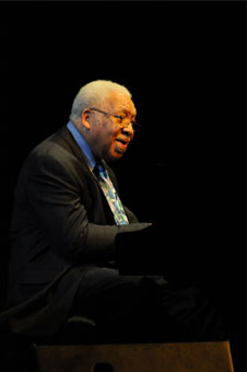 photo by (c) bq^(c)Rieko Oka@(c)TOKYO JAZZ FESTIVAL